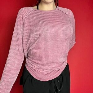 Adorable dark pink sweater long sleeve  💕💕​​​​​​​​​​​​​​​​​​​​​​